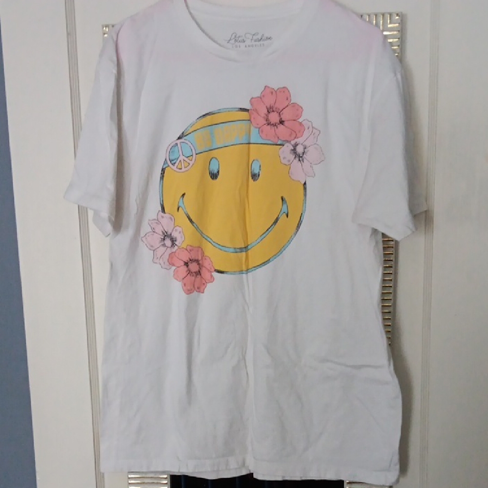 Be Happy Hippie Smiley Face T Shirt